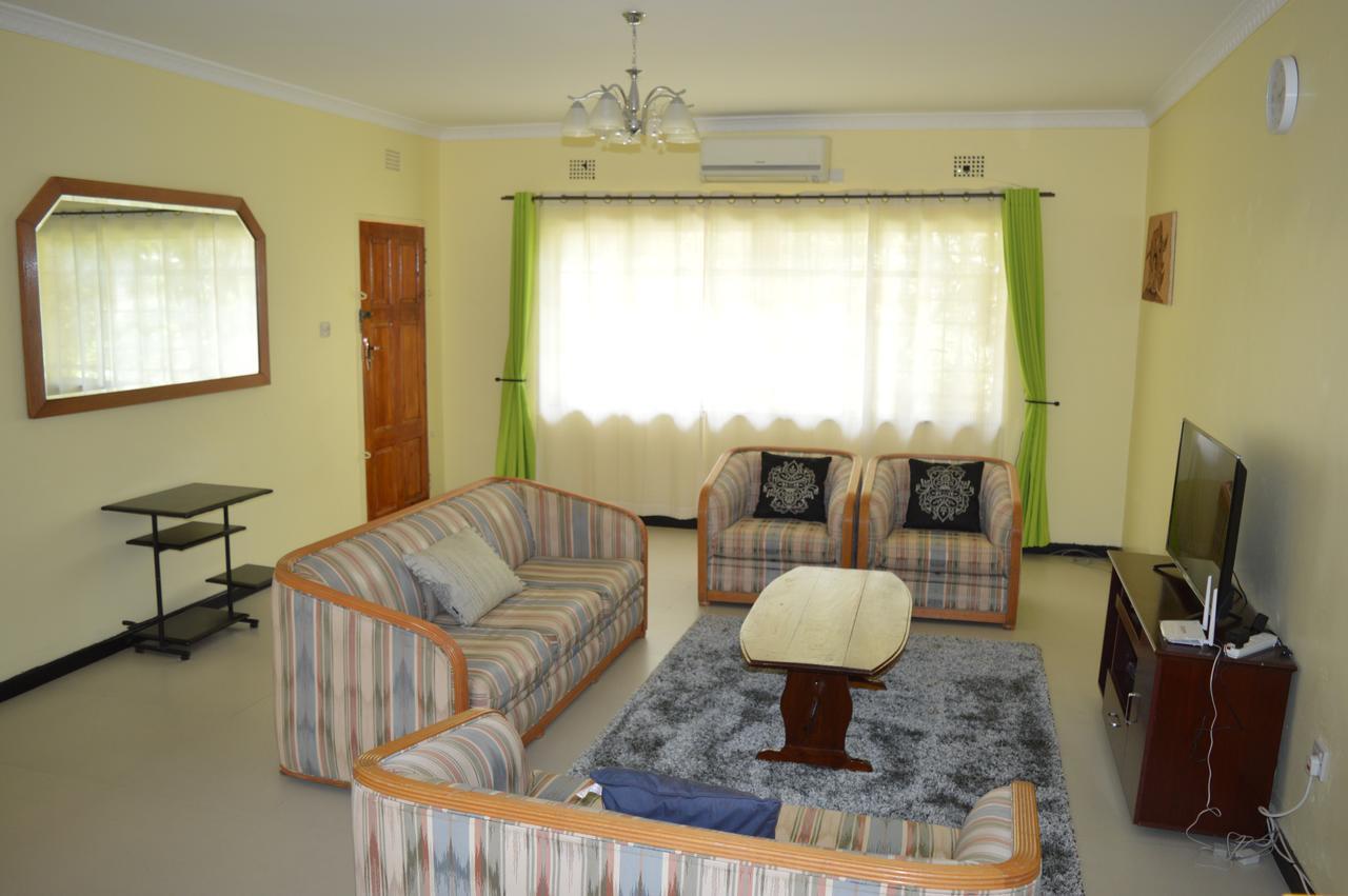 Kasuda House - Rent The Entire House Hotel Lusaka Exterior foto